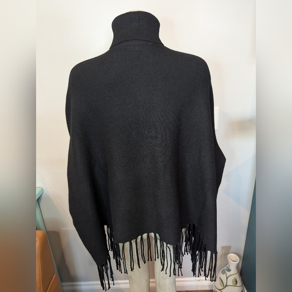 Elegant Black Fringe Poncho Turtle Neck sweater With Sleeves One Size - Picture 5 of 11